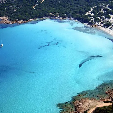 Pool, Parking And Wi-fi In 6 Pax Porto Cervo