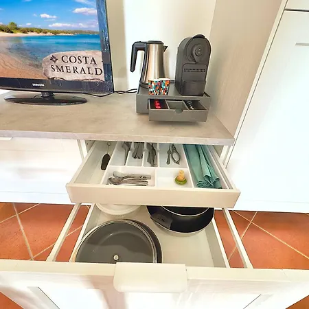 Pool, Parking And Wi-fi In 6 Pax Apartment Porto Cervo