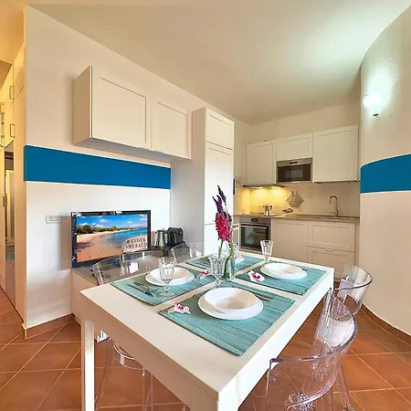 Pool, Parking And Wi-fi In 6 Pax Porto Cervo