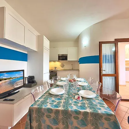 Apartment Pool, Parking And Wi-fi In 6 Pax