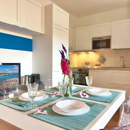 Apartment Pool, Parking And Wi-fi In 6 Pax *