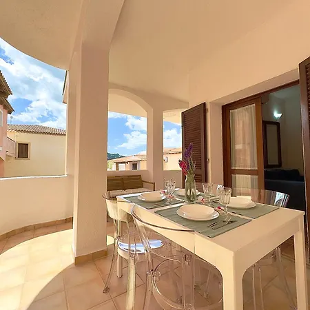 Apartment Pool, Parking And Wi-fi In 6 Pax